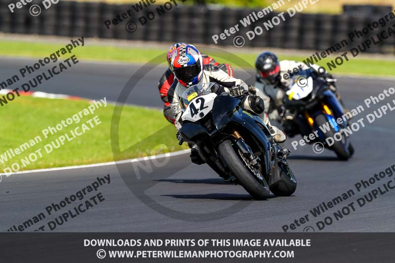 cadwell no limits trackday;cadwell park;cadwell park photographs;cadwell trackday photographs;enduro digital images;event digital images;eventdigitalimages;no limits trackdays;peter wileman photography;racing digital images;trackday digital images;trackday photos